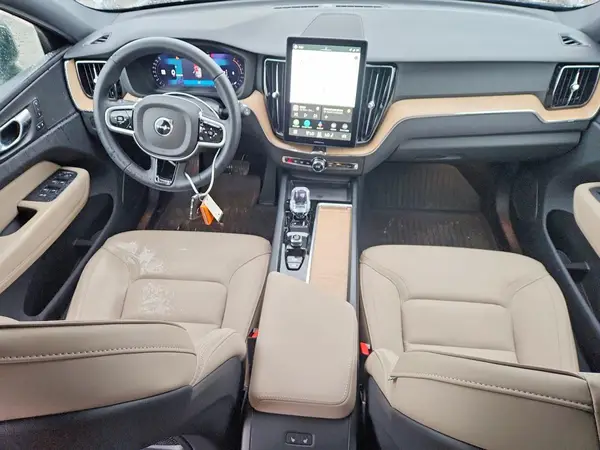 YV4M12RC6T1393702 2026 VOLVO XC60 - Image 8