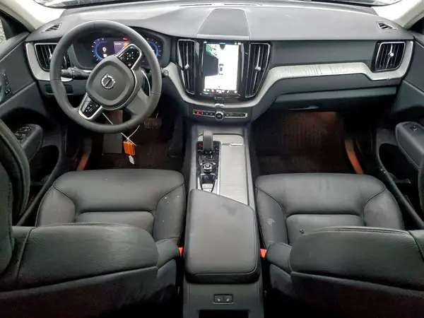 YV4M12RC7S1034437 2025 VOLVO XC60 - Image 8