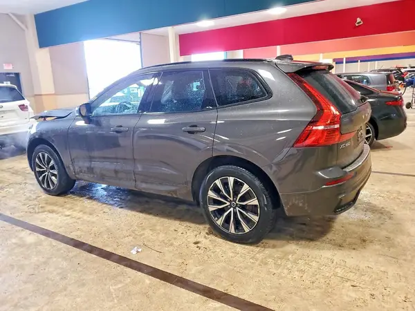 YV4M12RC7S1075036 2025 VOLVO XC60 - Image 2