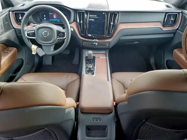 YV4M12RC7S1140497 2025 VOLVO XC60 - Image 8