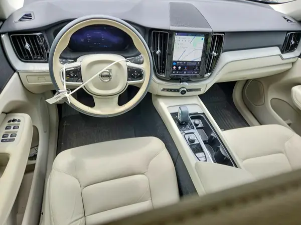 YV4M12RC7S1180336 2025 VOLVO XC60 - Image 8