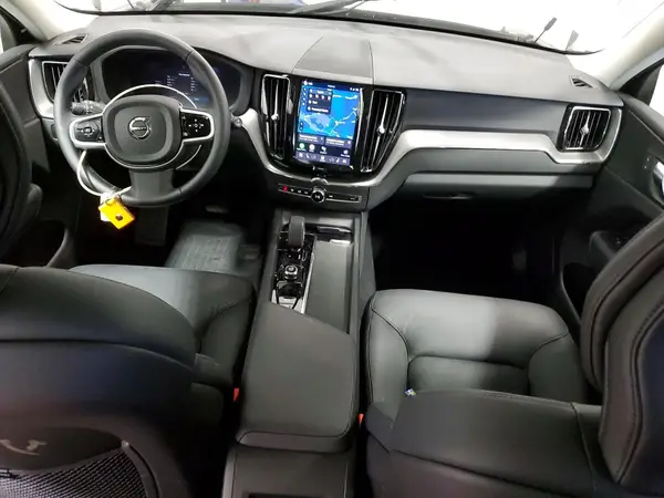 YV4M12RC7S1221306 2025 VOLVO XC60 - Image 8