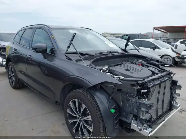 YV4M12RC8S1175808 2025 VOLVO XC60 - Image 1