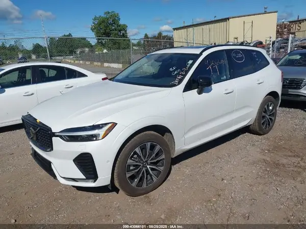 YV4M12RC8S1184069 2025 VOLVO XC60 - Image 2