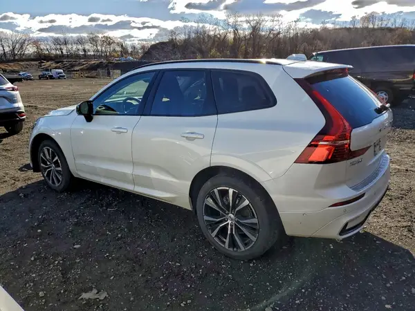 YV4M12RC9S1016067 2025 VOLVO XC60 - Image 2