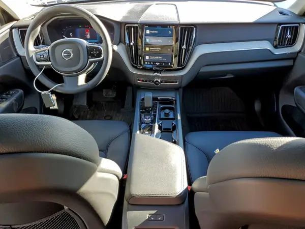 YV4M12RC9S1016067 2025 VOLVO XC60 - Image 8