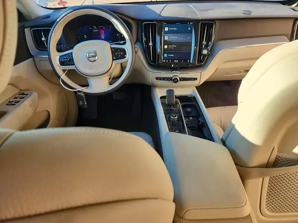 YV4M12RC9S1027974 2025 VOLVO XC60 - Image 8