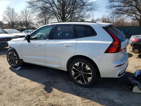 YV4M12RC9T1390745 2026 VOLVO XC60 - Image 2