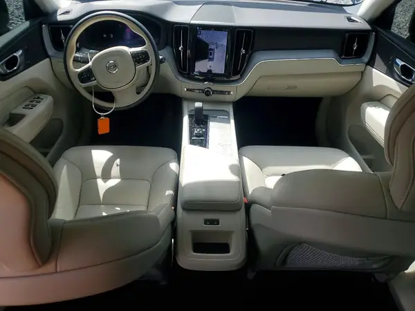 YV4M12RCXS1225401 2025 VOLVO XC60 - Image 8