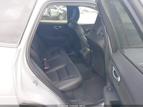 YV4M12RJ0S1117917 2025 VOLVO XC60 - Image 8