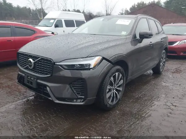 YV4M12RJ0S1216625 2025 VOLVO XC60 - Image 2