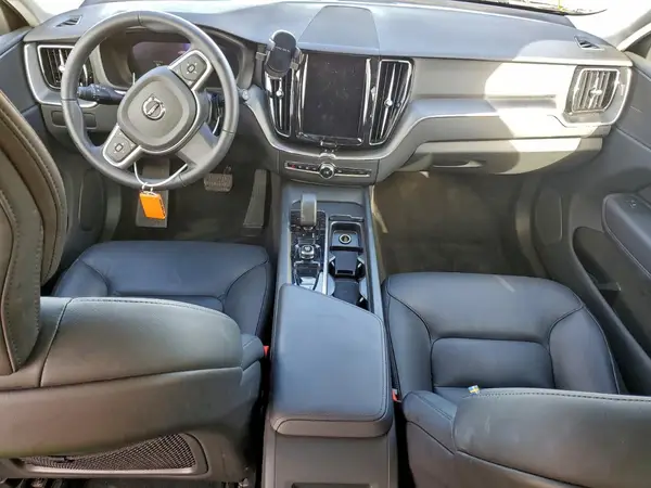 YV4M12RJ1S1092364 2025 VOLVO XC60 - Image 8