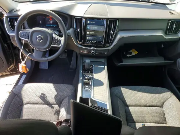 YV4M12RJ1S1154166 2025 VOLVO XC60 - Image 8