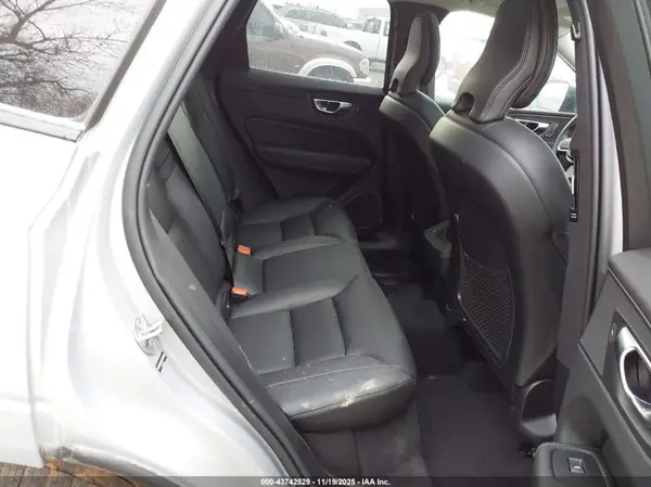 YV4M12RJ3S1219969 2025 VOLVO XC60 - Image 8