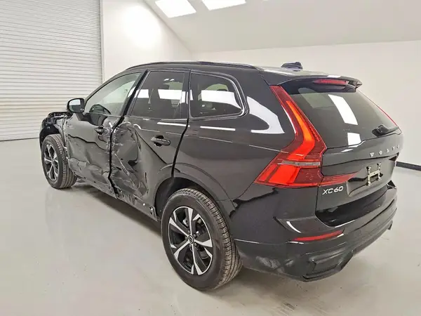YV4M12RJ3T1423821 2026 VOLVO XC60 - Image 2
