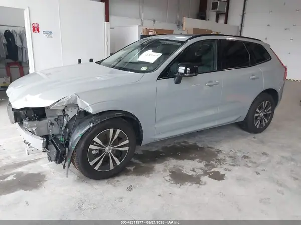 YV4M12RJ5S1012032 2025 VOLVO XC60 - Image 2