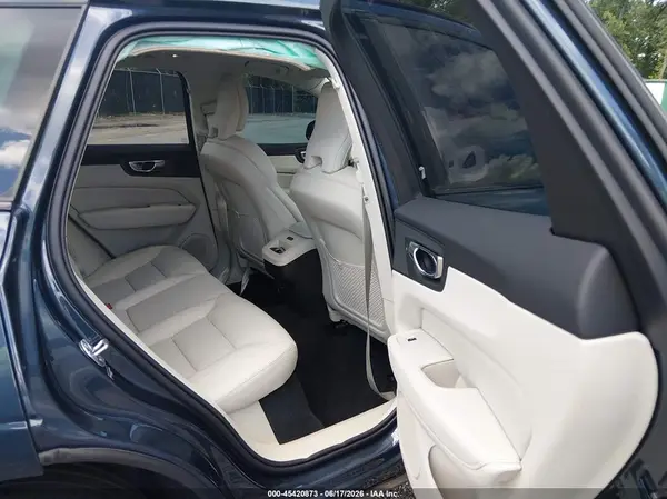 YV4M12RJ5S1075728 2025 VOLVO XC60 - Image 8