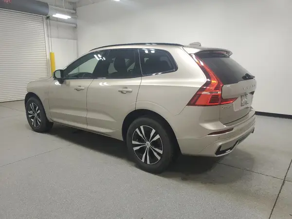YV4M12RJ7S1093423 2025 VOLVO XC60 - Image 2
