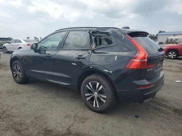 YV4M12RJ8S1097190 2025 VOLVO XC60 - Image 2