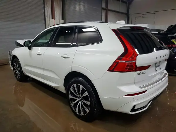 YV4M12RJ9S1149751 2025 VOLVO XC60 - Image 2