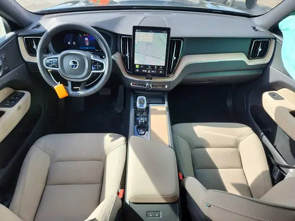 YV4M12RJXT1397184 2026 VOLVO XC60 - Image 8