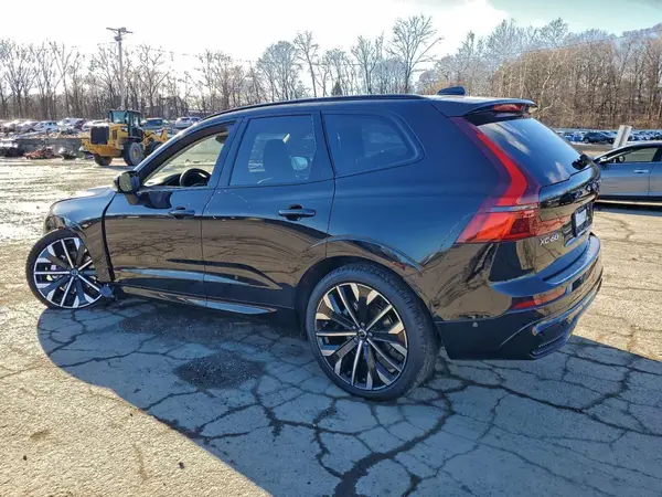 YV4M12RM0T1380615 2026 VOLVO XC60 - Image 2
