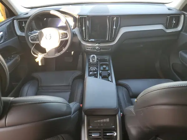 YV4M12RM1S1107407 2025 VOLVO XC60 - Image 8