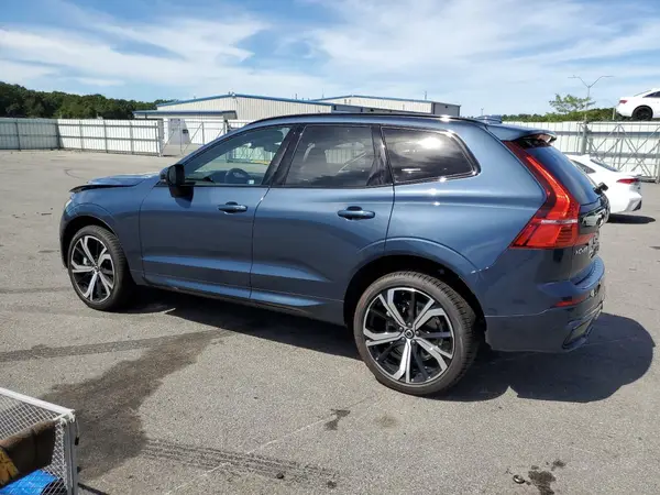 YV4M12RM2S1221044 2025 VOLVO XC60 - Image 2