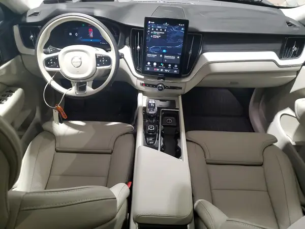 YV4M12RM3T1325057 2026 VOLVO XC60 - Image 8