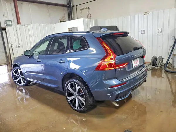 YV4M12RM4S1140370 2025 VOLVO XC60 - Image 2