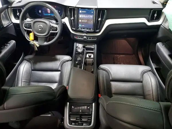 YV4M12RM4S1140370 2025 VOLVO XC60 - Image 8