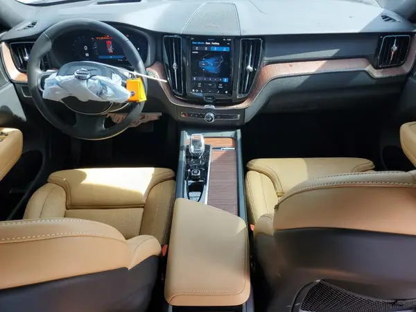 YV4M12RM5S1121911 2025 VOLVO XC60 - Image 8