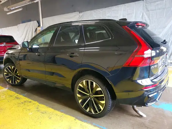 YV4M12RM5T1414466 2026 VOLVO XC60 - Image 2