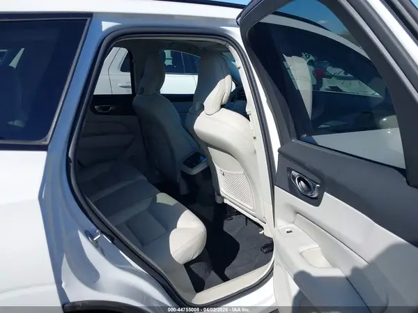 YV4M12RM6S1204859 2025 VOLVO XC60 - Image 8