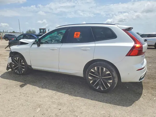 YV4M12RM6T1409230 2026 VOLVO XC60 - Image 2