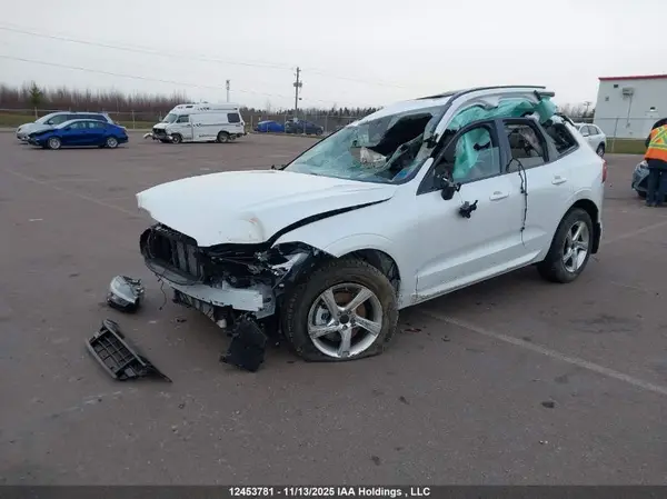 YV4M12RM7T1329869 2026 VOLVO XC60 - Image 2
