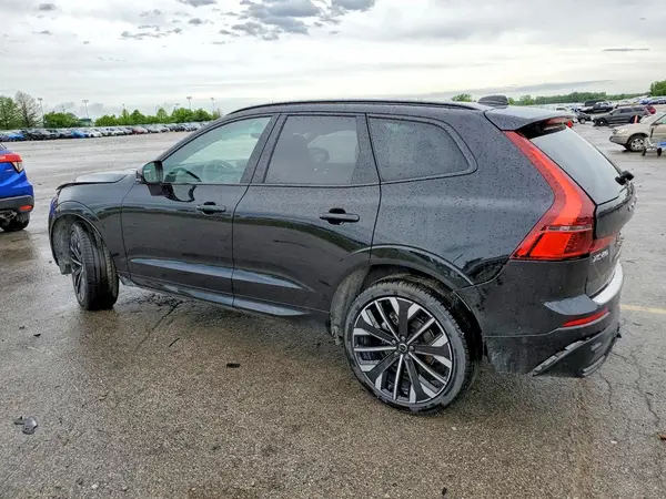 YV4M12RM7T1422570 2026 VOLVO XC60 - Image 2