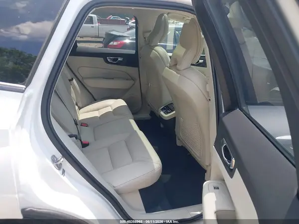 YV4M12RM8S1082229 2025 VOLVO XC60 - Image 8