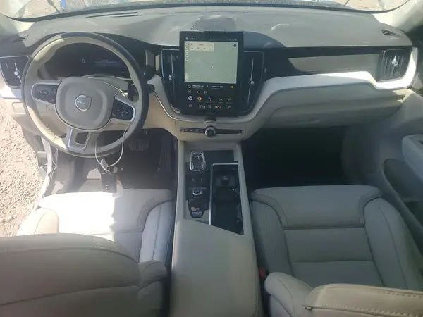 YV4M12RMXT1422451 2026 VOLVO XC60 - Image 8