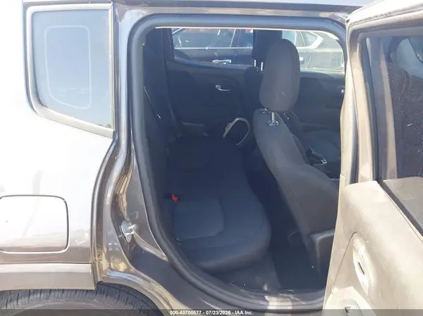 ZACCJAAB0HPE50396 2017 JEEP RENEGADE - Image 8