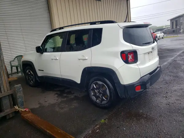 ZACCJAAB0HPE78845 2017 JEEP RENEGADE - Image 2