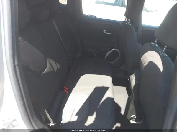 ZACCJAAB0HPF09057 2017 JEEP RENEGADE - Image 8