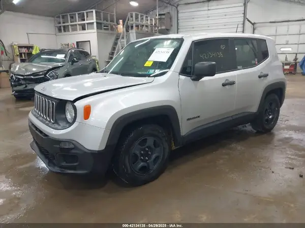 ZACCJAAB0HPG15296 2017 JEEP RENEGADE - Image 2