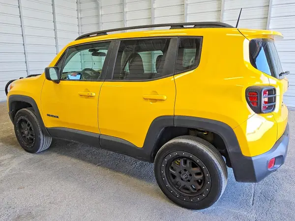 ZACCJAAB2HPE96473 2017 JEEP RENEGADE - Image 2