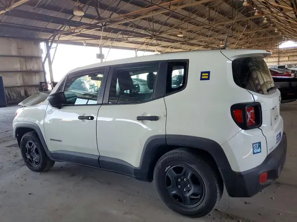 ZACCJAAB2HPG19978 2017 JEEP RENEGADE - Image 2