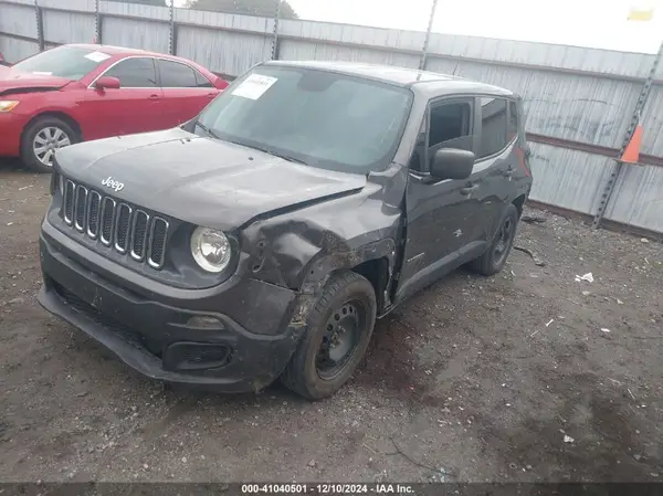 ZACCJAAB2JPG70435 2018 JEEP RENEGADE - Image 2