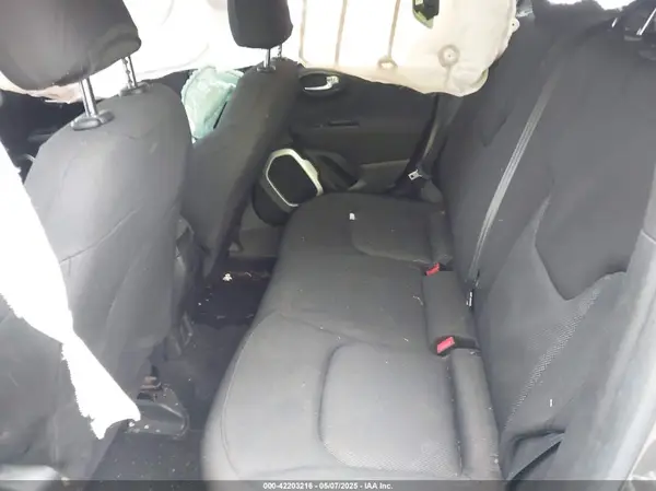ZACCJAAB2JPG70452 2018 JEEP RENEGADE - Image 8