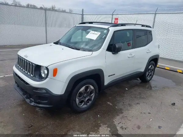 ZACCJAAB3HPF57085 2017 JEEP RENEGADE - Image 2