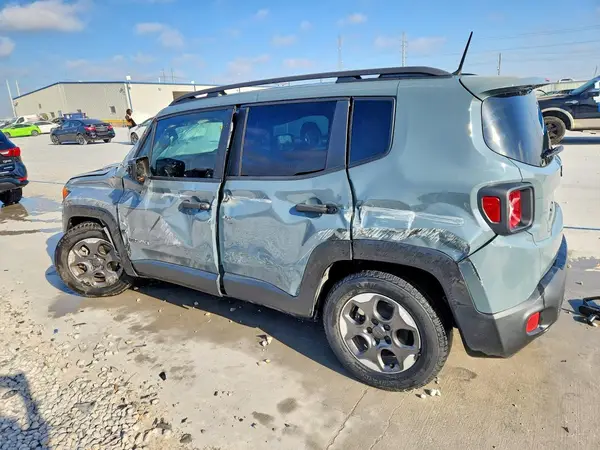 ZACCJAAB4HPF42496 2017 JEEP RENEGADE - Image 2