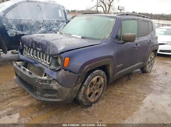 ZACCJAAB4HPF81573 2017 JEEP RENEGADE - Image 2